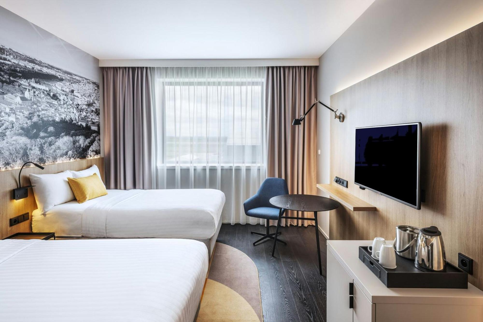 Courtyard By Marriott Airport Hotel Praha